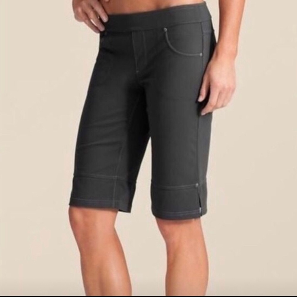 Athleta Bettona Bermuda shorts lot of 2 size small